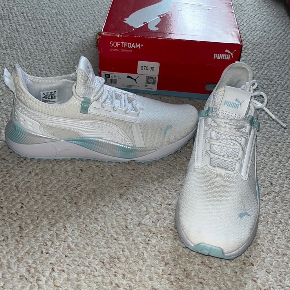 Puma Sneakers